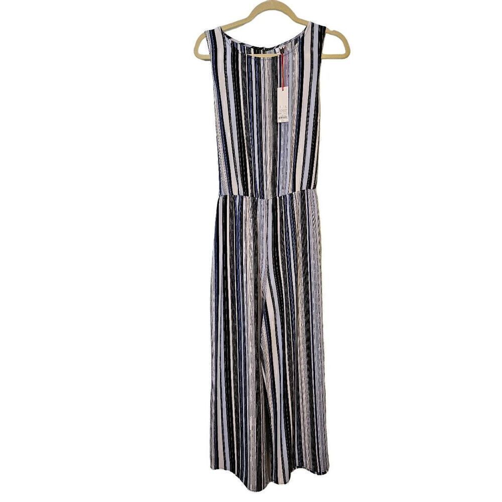 Elle blue and white sleeveless wide leg ankle length jumpsuit.  Size L. NWT.